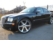 Chrysler 300C черный