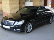 Mercedes-Benz E200 черный