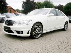 Mercedes-Benz S500 белый