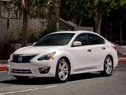 Nissan Teana белый