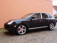 Porsche Cayenne темный