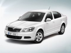 Skoda Octavia белая