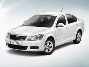 Skoda Octavia белая