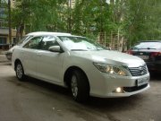Toyota Camry белый