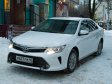Toyota Camry белый