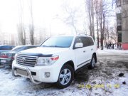 Toyota Land Cruiser 200 белый